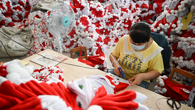 义乌商家提前接到了美国的圣诞订单，外贸需求究竟如何？