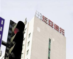 如何在泛财经领域评估特定区域资产发展？这种发展存在哪些机遇？