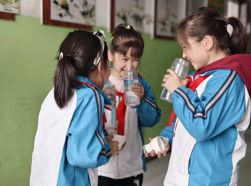 壹基金净水计划2025年将累计惠及6000所乡村学校数百万儿童