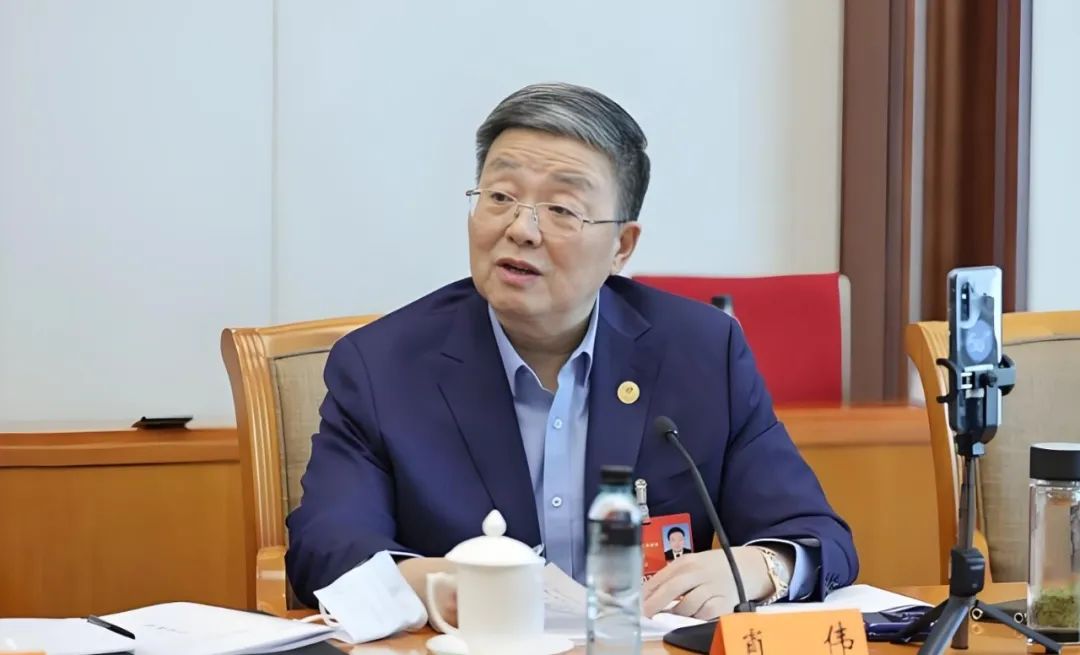 院士董事长肖伟卸任,康缘药业接班人会是他吗?