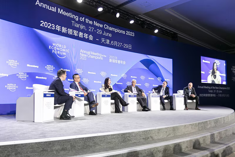 “夏季达沃斯”是什么？关于中国新领军者年会的5个要点