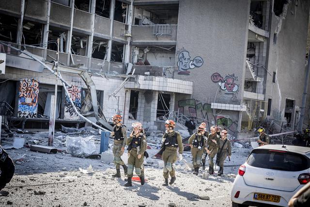 美军是否打击伊朗,特朗普“两周内定”,以色列愿等吗?