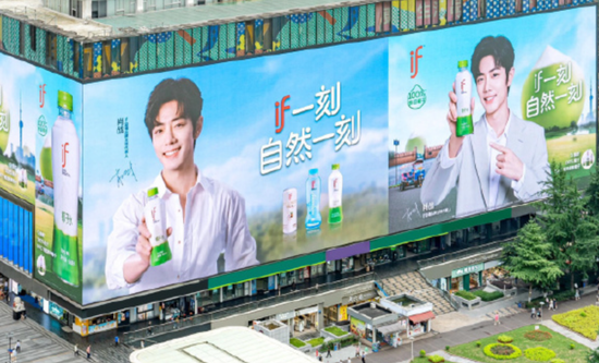 爱喝椰子水的中国人，“养肥”一个泰国富二代