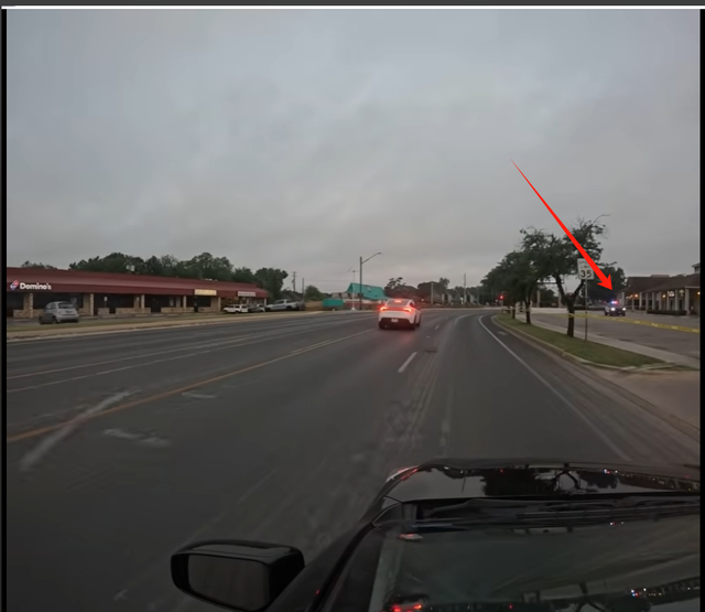 特斯拉Robotaxi存技术缺陷？试运营首日状况频出