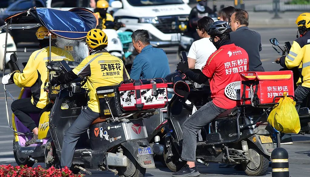 外卖送一切：互联网平台经济又到迭代时刻