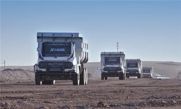 百台无人电动矿卡齐上阵!华为小姐姐详解“硬核挖矿”