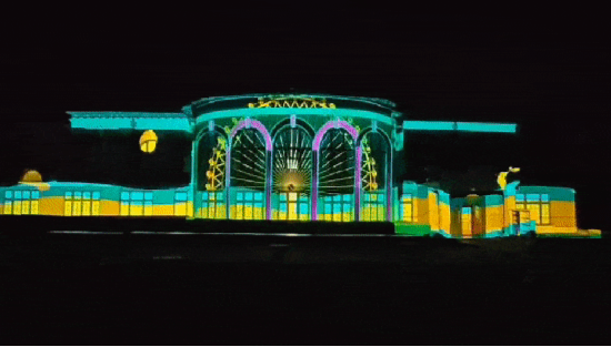 光峰专显助力2025达沃斯论坛,T Pro系列点亮3D Mapping光影秀