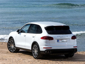 如何应对学车时腿部发抖状况？这种发抖对学车操作有何影响？