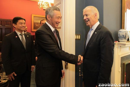 如何理解合成多头加看跌期权策略？该策略有何应用场景？