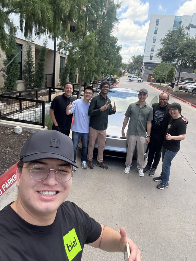 车内无人、远程无人，刚刚，特斯拉新车“凭自己”跑到车主家