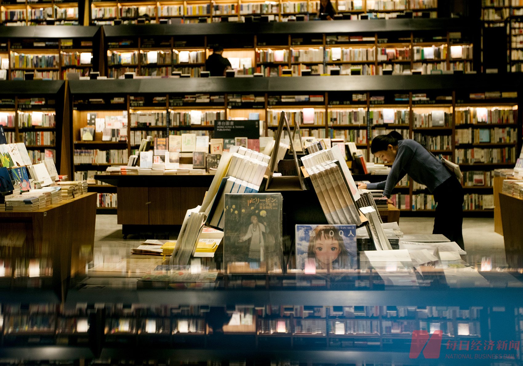 AI“读书”合法,但盗版书不行!美国法院开创性判决,Anthropic、Meta接连胜诉侵权案,合理使用成关键