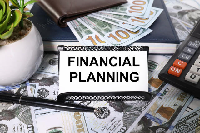 如何规划金融产品的购买策略？购买策略在不同市场下效果如何？