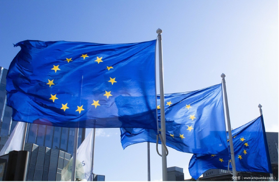 外盘头条：特朗普威胁对日征收新关税 苹果考虑用外部AI模型支持新Siri 美联储官员预计今年仅降息一次