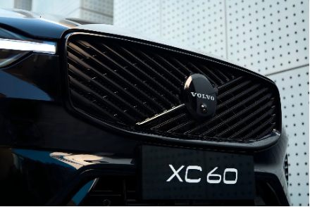 25.49万起!沃尔沃全新XC60以“安全小剧场”创新上市,定义家庭豪华SUV新标杆