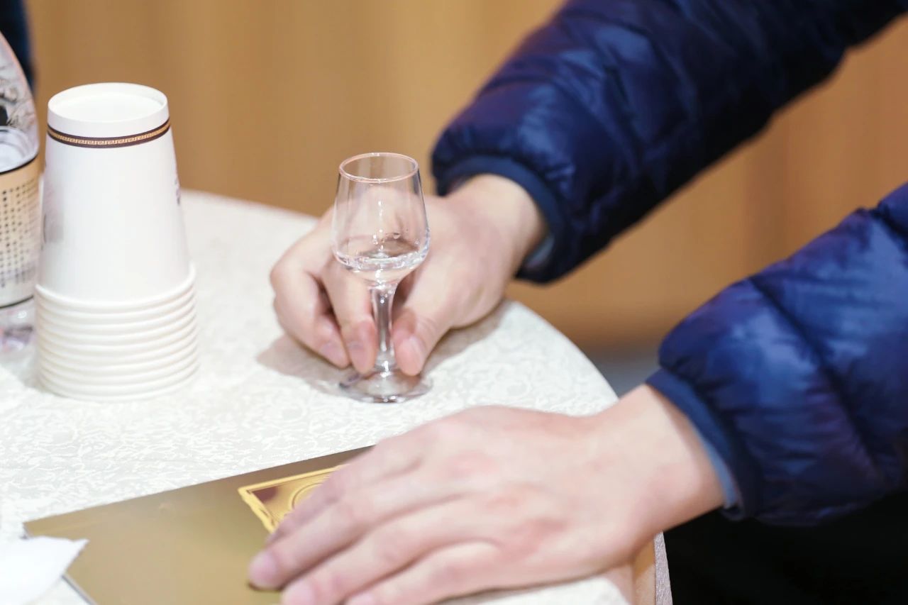 名酒价格泡沫破碎后的生死洗牌，谁留存，谁退出？