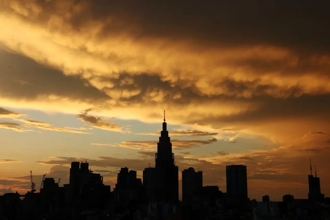 特朗普不满日本拖延贸易协议，日元遭遇“外部施压+内部通缩”双杀