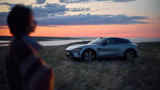 小米 YU7 成为全球网红，海外网友集体破防