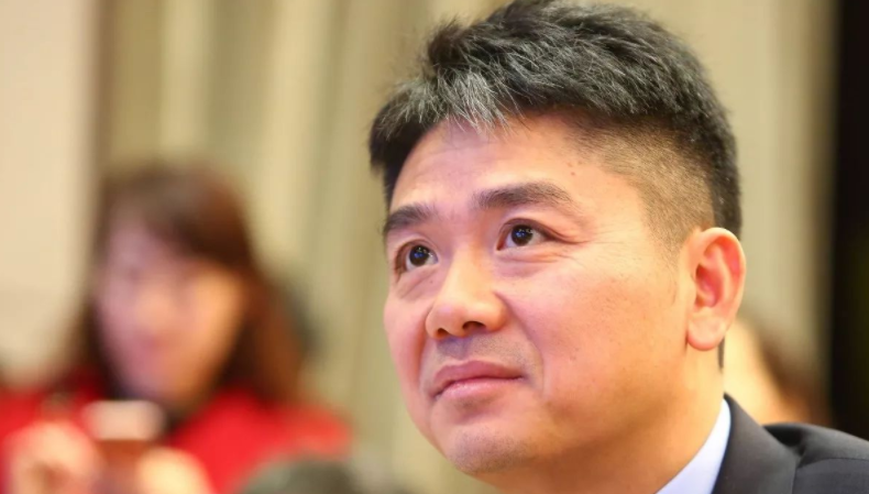 刘强东大搞AI聊天