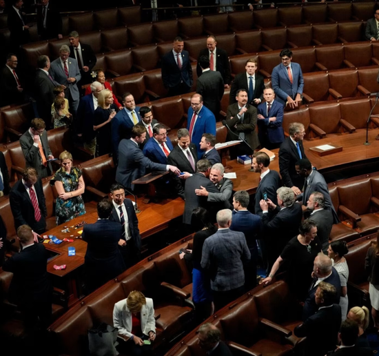 华府最核心:“大而美法案”的小故事