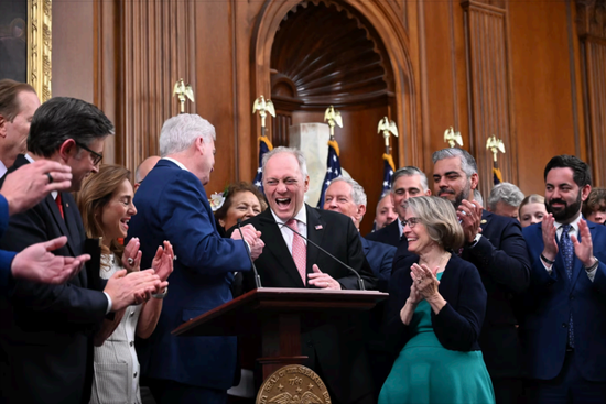 华府最核心:“大而美法案”的小故事