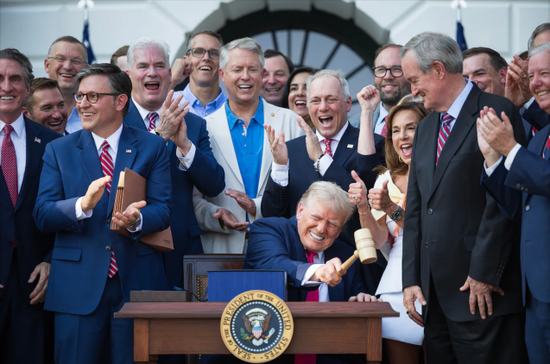 华府最核心:“大而美法案”的小故事