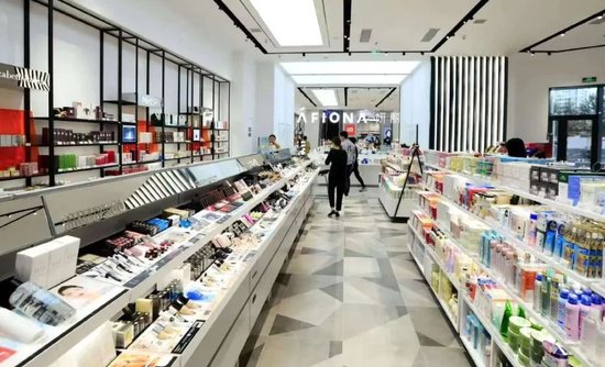 钟睒睒以34亿重金押注北交所龙头股锦波生物:公司毛利超90%,但在C端品牌的打法上始终没能找到突破口