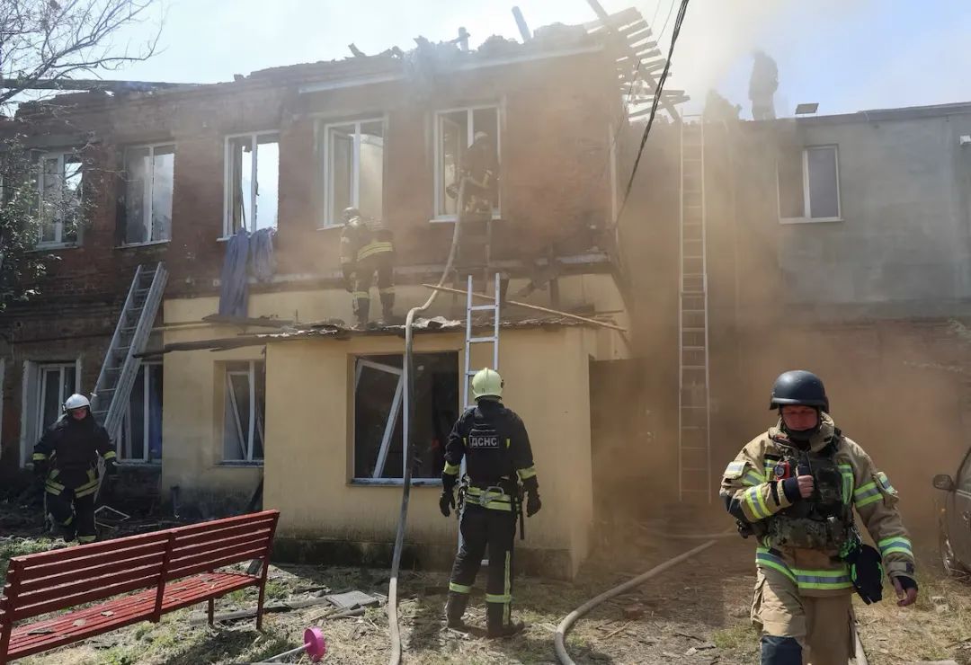 特朗普关税回马枪！日元成“炮灰”，日本企业利润恐雪崩