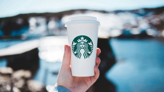 降价、卖身，星巴克走到十字路口