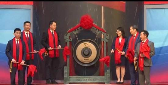 全球亚军屹唐上市,黄浦江资本赋能龙头回归祖国