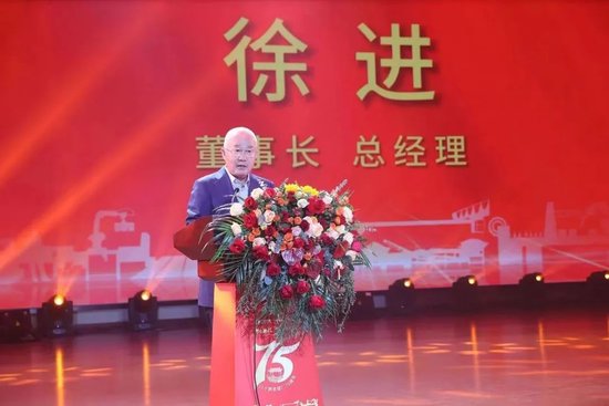 口子窖高端之路受挫省外市场收缩，董事长徐进薪酬锐减百万