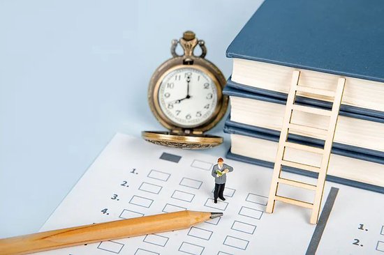 财政稳增长：负重前行、积极作为