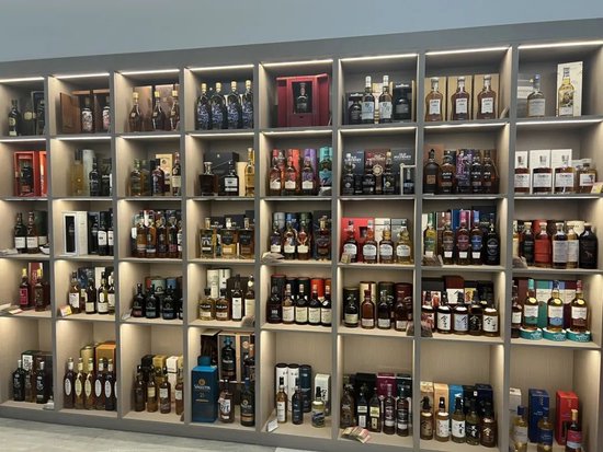威士忌批发商间抛货行为加剧，有人在5-6折出货