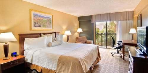 如何处理酒店预订转让问题？转让酒店预订有哪些流程？