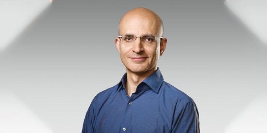 供应链专家萨比赫-汗升任苹果首席运营官