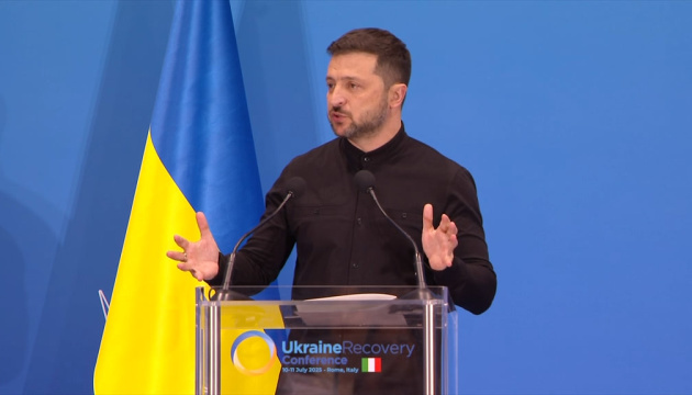 泽连斯基：暂不举行俄乌谈判 考虑将乌防长调任驻美大使