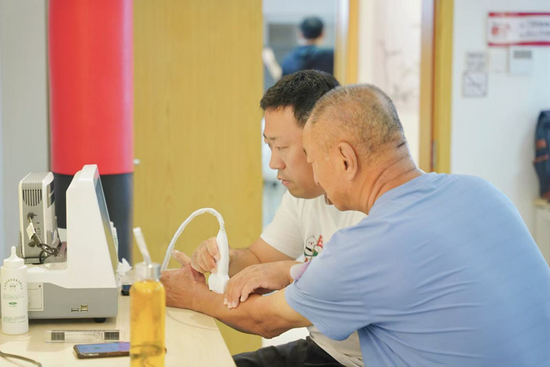 中邮保险开展“7.8全国保险公众宣传日”主题公益活动