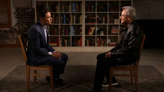 英伟达CEO黄仁勋：美国重振技术制造业的“再工业化”计划“完全正确”