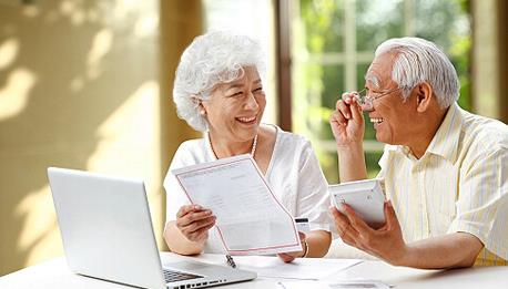 退休后如何管理养老金，银行能提供什么方案？