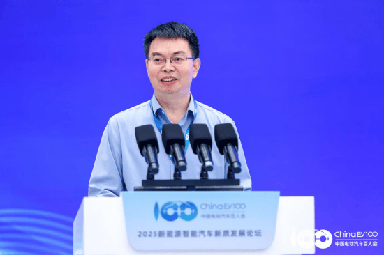 清华大学教授王建强谈智能汽车：“聪明车”必须是“安全车”！智能汽车安全需通过“类脑认知架构”实现向人类驾驶认知模式的跃迁