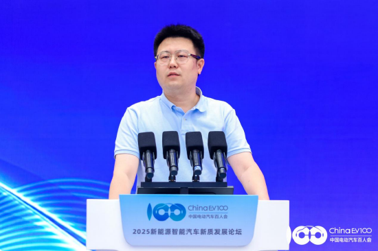 京东云何贺：希望京东云智算云解决方案能够做智能驾驶的“底盘”，帮助智驾驶向更远方