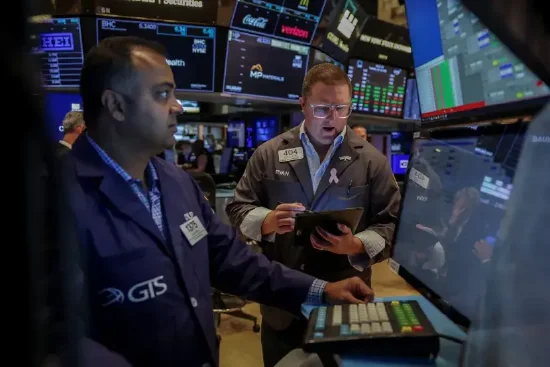 尾盘：美股涨跌不一道指下跌300点 市场关注财报与通胀数据