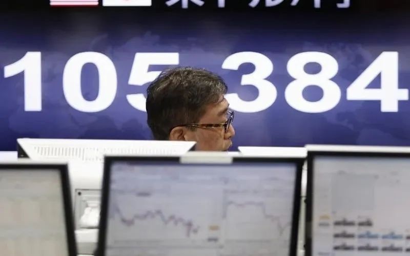 日元夹缝求生！特朗普+欧盟双压，日本还能撑多久？