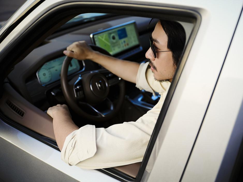 坦克700 Hi4-T 以“破界”之名奔赴人生下半场