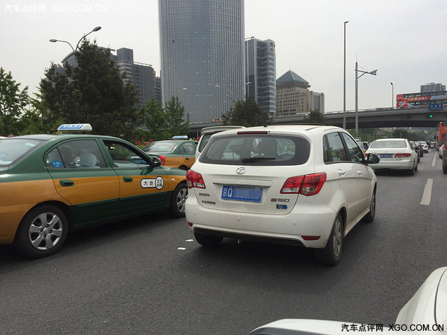 自动档上下坡怎么正确驾驶？自动档上下坡驾驶技巧及注意事项有哪些？