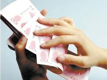 如何评估布拉提瓷砖？其有哪些优势？