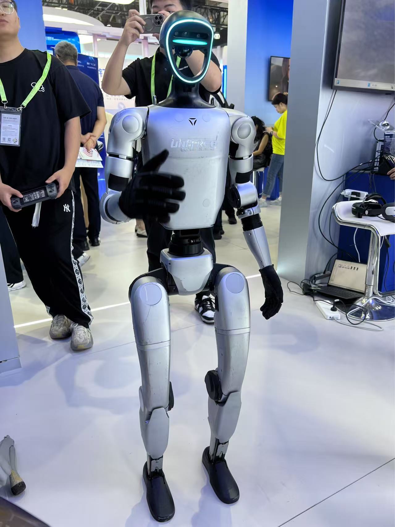 实探链博会：英伟达、宇树首次参会，机器人展台受关注