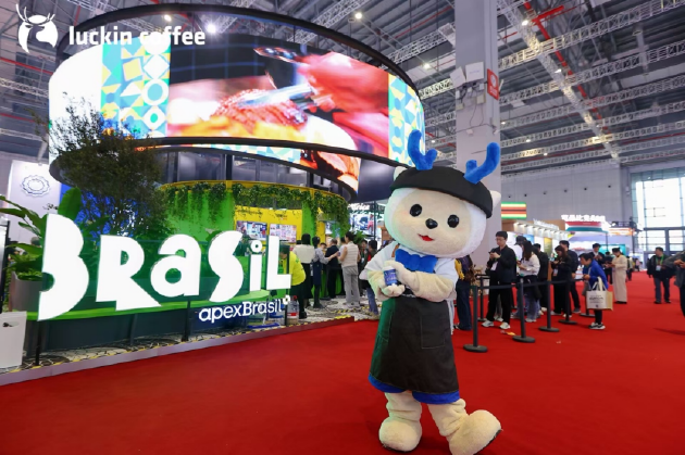 进博会观察:瑞幸咖啡多国馆联动,中国品牌全球化进阶新路径