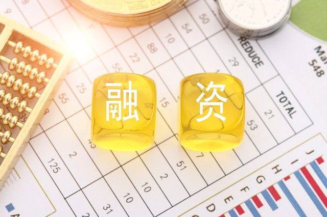 期货交易中的风险评估模型构建？