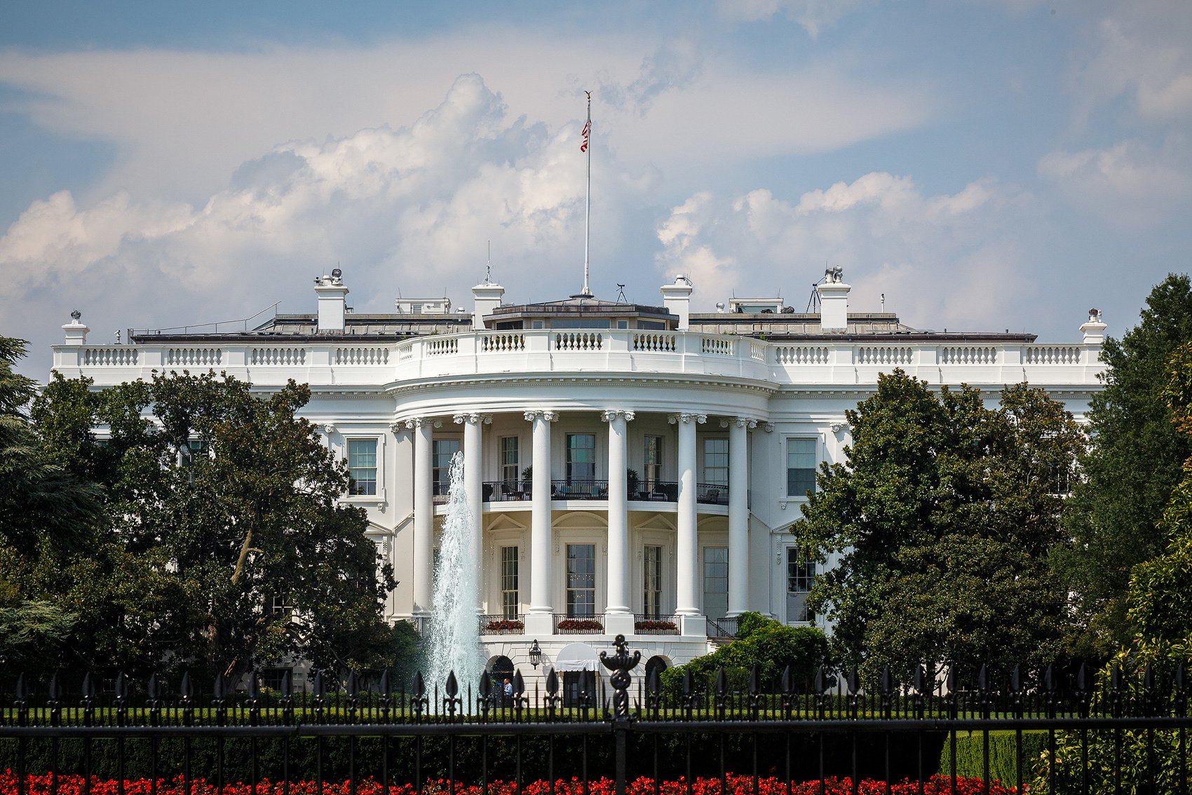 美股期货、加密货币、金银全线走高，美政府关门有望结束！美国会参议院达成一致，特朗普：接近结束