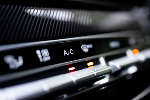 汽车空调系统维护有哪些注意事项？